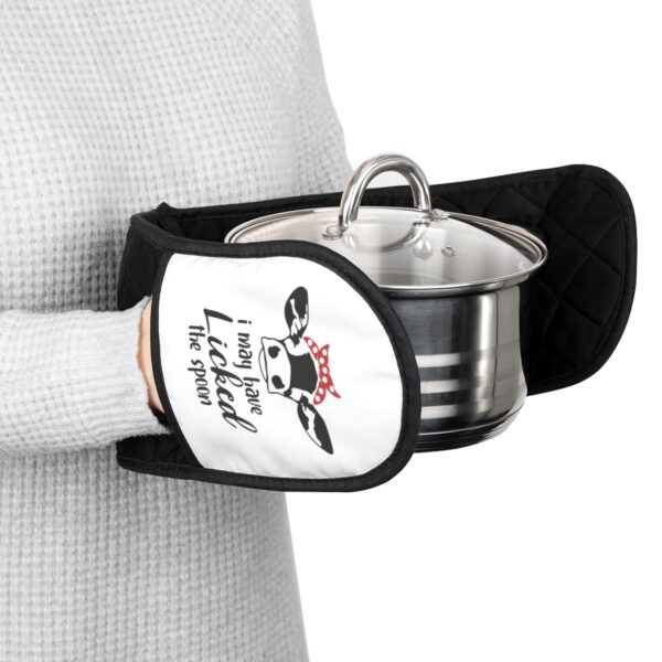 Funny Cow Pattern Oven Mitts - Cute Kitchen Accessories for Cooking & Baking Enthusiasts